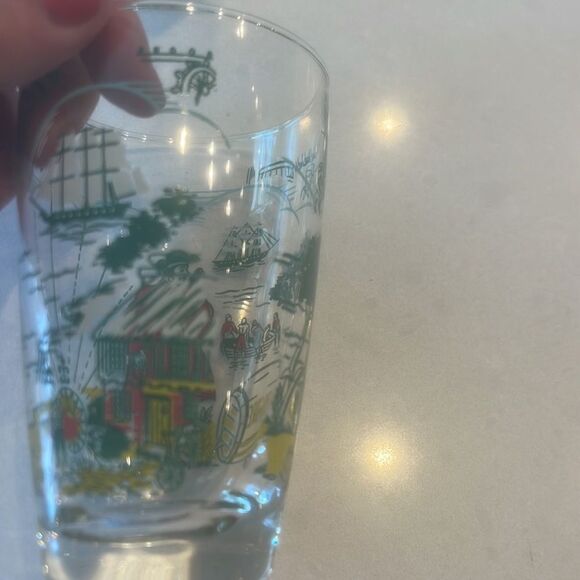 Glenmore drinking glasses 4 included in sale, fun for your bar collection gift? - Picture 5 of 7